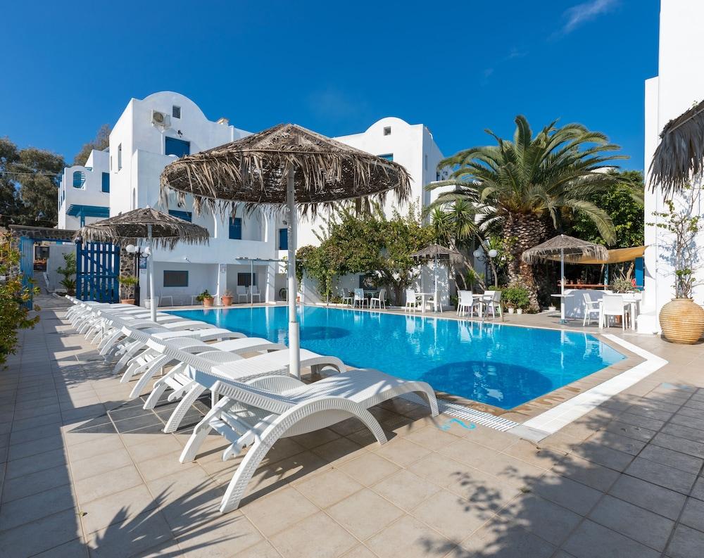 Kalma Hotel 3*